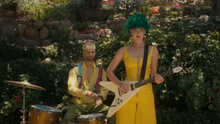 SOFI TUKKER x Amadou & Mariam - "Mon Cheri" (Official Video)