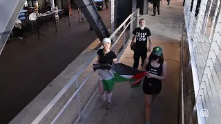 В Вашингтоне активисты вывели из футбольного стадиона за скандирование лозунгов в поддержку Палестин