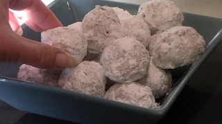 Easy Pecan Snowball Cookies