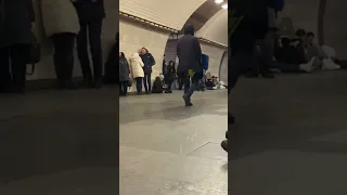Київське метро під час повітряної тривоги