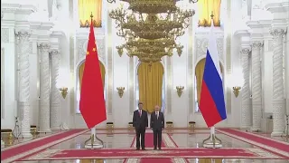 Xi Jinping meets with Vladimir Putin in Russia