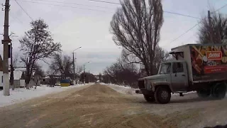 Ездят тут всякие ( подумал водитель ГАЗона )