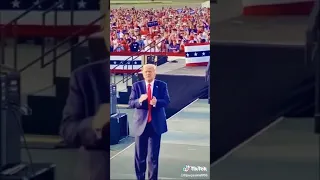 trump dancing a Mexican song