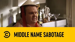 Middle Name Sabotage | Modern Family | Comedy Central Africa