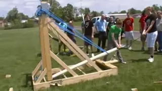 Giant Hybrid Torsion Catapult