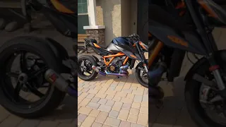 2020 Ktm Superduke 1290R with Akrapovic  exhaust  and Evotech clear clutch cover