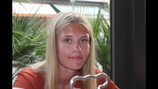 Olivia 18 år