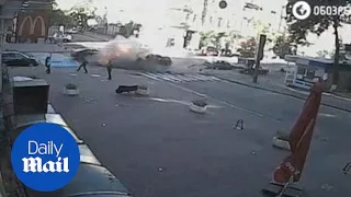 Footage shows blast that killed journalist and Putin critic - Daily Mail