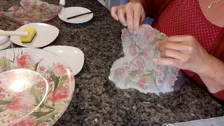 Decoupage em prato e craquele lavável a mão.