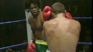 Kirkland Laing vs Rocky Kelly