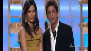 Srk Presenting Slumdog Millionaire at Golden Globe Awards