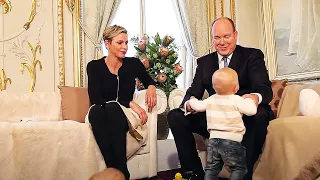 Un an la Monaco cu familia princiară