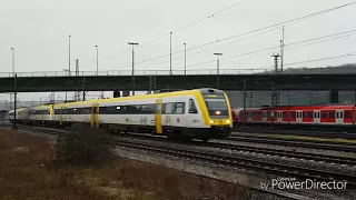 Zugverkehr im Bahnhof Plochingen mit Einsicht in das S Bahn Betriebswerk Plochingen