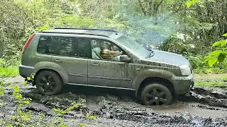 Off-road tips: getting a Nissan ❗4x4❗ X-trail stuck in mud (simple steps)⛔