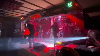 Staal zingt in je moerstaal At Calluna Metalfest 2024.