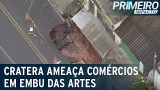 Cratera ameaça comércios em Embu das Artes (SP) | Primeiro Impacto (04/02/22)