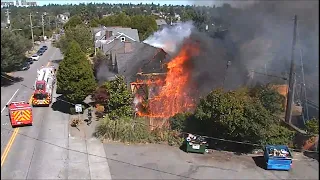 [Traffic Cam] Seattle FD battles major house fire near Green Lake