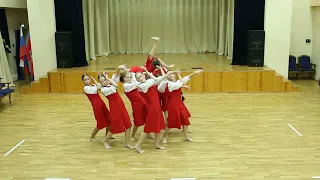 Танцевальная студия "ЮVЕНТА", танец "На горе мак"