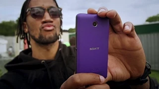 Poet, Craig Mitch and Maya Jama Check Out The Xperia E1 from Sony at SW4 Festival