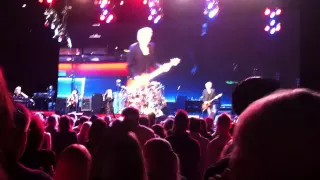 Fleetwood Mac, Lincoln, NE -  Go Your Own Way w Rodadie Filling In For Mick Fleetwood on Drums