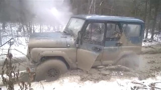 Смотри, как УАЗ-ледокол и Нива-оторва жестят на бездорожье / Hard offroad russia