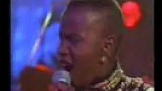 Angelique Kidjo - Adouma - Live - 1994