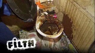 The Worst Toilet In The UK | Grimefighters