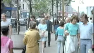 1980s Oxford Street Shoppers, London, Oxford Circus, Summer