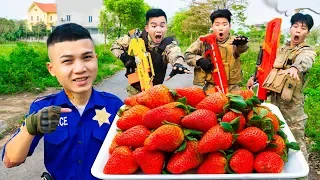 Battle Nerf War: Farm Owner & Blue Police Nerf Guns Robbers Group Brother STRAWBERRY BATTLE