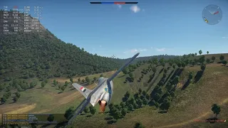 War Thunder last player in bomber J's out to not give kill