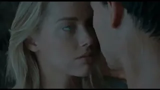 Johny Depp and Amber Heard first kiss - The Rum Diary Shower Scene