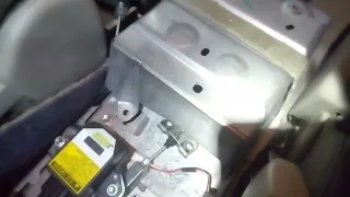 Тойота Камри, замена тросов ручника. Toyota Camry, replacement of handbrake cables.