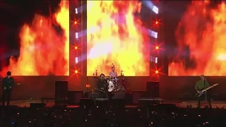 My Songs Know What You Did In The Dark - Fall Out Boy Live at AT&T Block Party (part 18)
