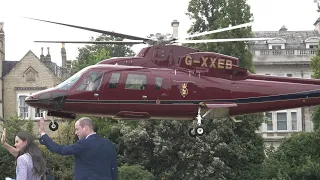 Prince William & Kate landing in London 👑