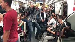 FUI EXPULSO DO METRÔ CANTANDO SHANIA TWAIN