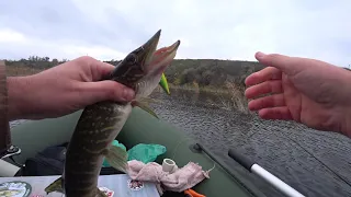 Щука на воблери з аліекспрес і вдала розвідка нової водойми.