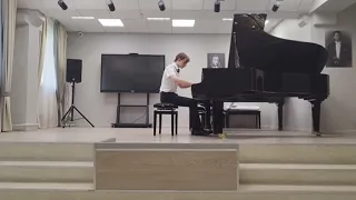 Выпускной экзамен по фортепиано. Крылов Михаил, 8 класс.