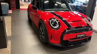 MINI Cooper S 5Door in Chili Red