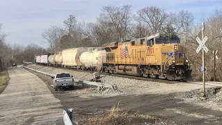 Weird RR Crossing With Bell, Abandoned House By Tracks, Double DPU Train, Fast Trains & UP Railroad!