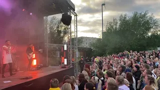 Helsinki/Viikki: CoolHeadLive: Olavi Uusivirta: Kauneus sekoittaa mun pään (clip) - 17.7.2022