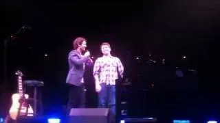 Josh Groban sings duet with Josh Joseph at United Center (You Raise Me Up) - Close-up