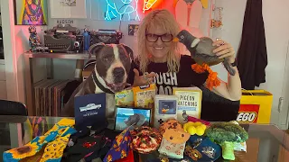 Hudson & Karla Unboxing Birthday Gifts from Channel Supporter Marjolein from the Netherlands