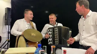 Гурт «Зелена папороть» та прикольний тамада Василь Гусар🤣