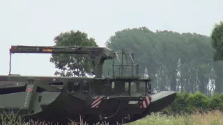 Bundeswehr sPiBtl 901 Minden Fahrt in die Weser der Amphibie M3 2.7.2016