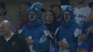 TEX@TOR Gm5: Two Blue Jays spotted in the stands