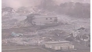 Tsunami in Japan - Tsunami hits Minamisanriku-cho,Miyagi 11.march.2011,Japan (vídeo by TBC  TBS/JNN)