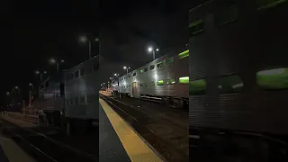 Metra F59PHI leads a metra train into Northbrook