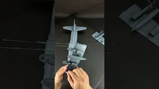 Assemblying the 1:72 AC-130H Spectre without glue