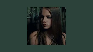 Avril Lavigne - 𝐧𝐚𝐤𝐞𝐝 (sped up + reverb)