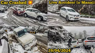 SLIDING CAR IN SNOW❄️|| LIVE CRASH 💥 NEAR SOLANG VALLEY || SUDDEN SNOWFALL || MANALI LATEST VLOG😍